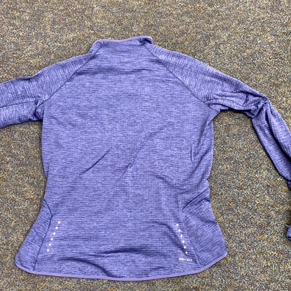 Woman’s Nike Dri-fit 1/4 zip size L - Picture 3 of 3